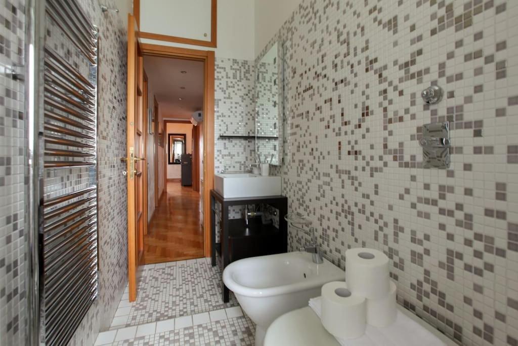Fieramilano 3Br Apartment Luaran gambar