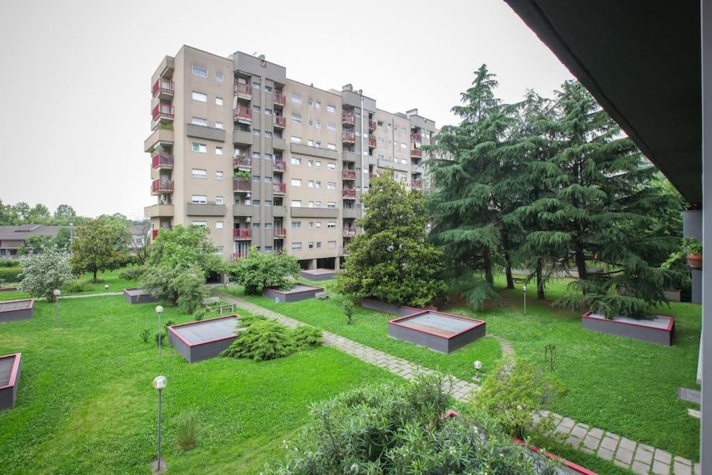 Fieramilano 3Br Apartment Luaran gambar