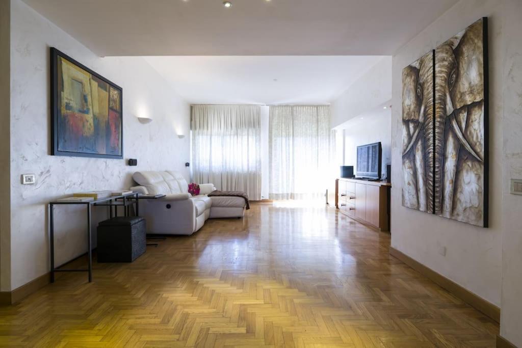 Fieramilano 3Br Apartment Luaran gambar